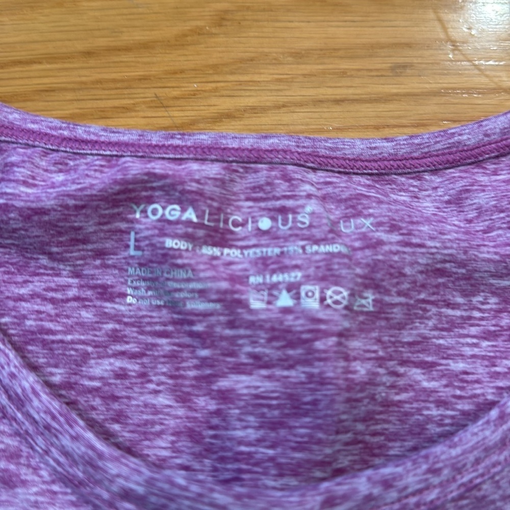 NWT Yoga licious lux crop top size large . - Picture 2 of 7